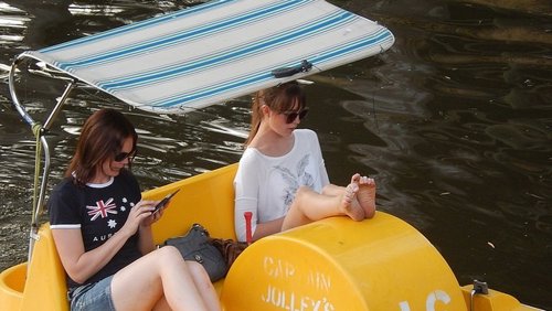 Escribiendo en smartphone / mensajería instantánea