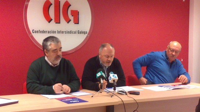 Rueda prensa de CIG con Manuel Gallardo Canitró (izq) y Roberto Varela (Centro)