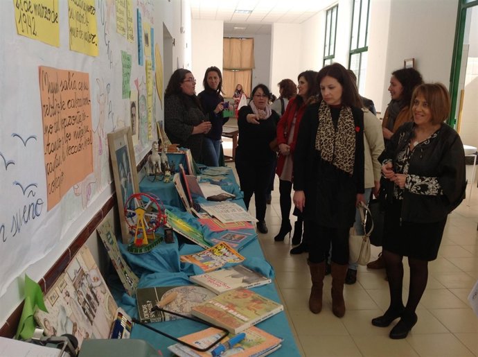 Acto intergeneracional celebrado en Lopera (Jaén) con motivo del 28F