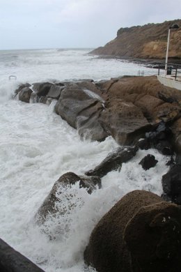 Alerta por fenómenos costeros adversos