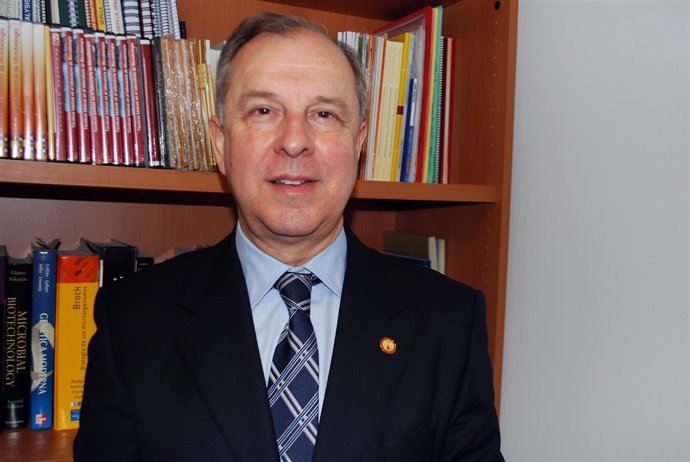 El catedrático de la US Antonio Ventosa