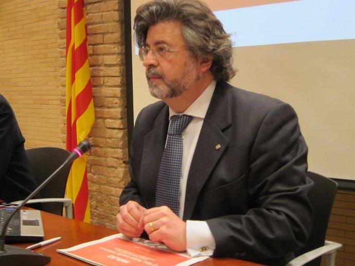 El secretario de Universidades e Investigación de la Generalitat, A.Castellà