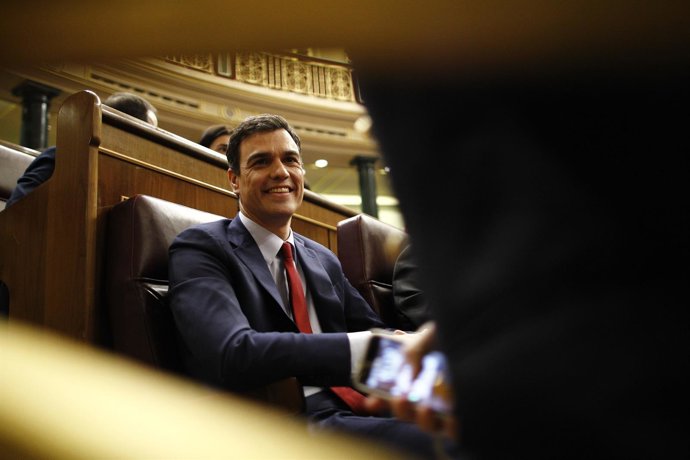 Pedro Sánchez y Antonio Hernando en el Debate del Estado de la Nación