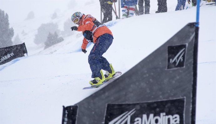 Astrid Fina en los Mundiales de Snowboard de La Molina