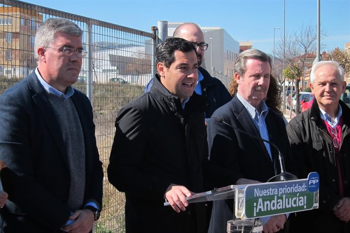El presidente del PP-A, Juanma Moreno, en la rueda de prensa.
