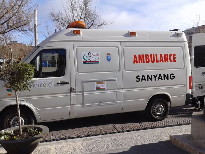 Ambulancia donada por Ambuibérica. 