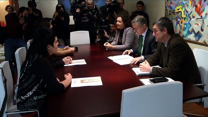 Reunión del lehendakari con Etxerat