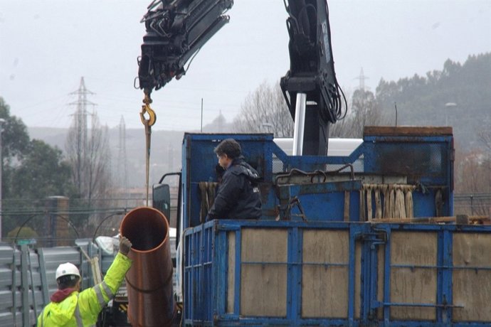 Trabajadores junto al amianto en la carmencita 