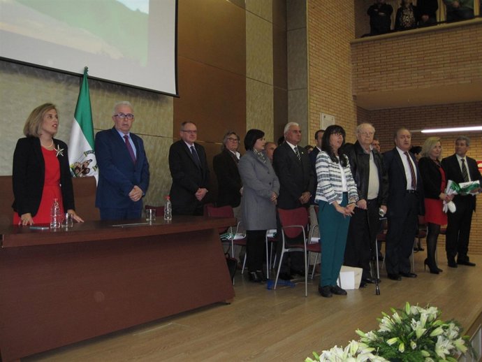 Acto de concesión de insignias y banderas de Andalucía en Almería