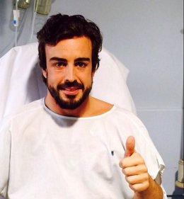 Fernando Alonso sale del hospital