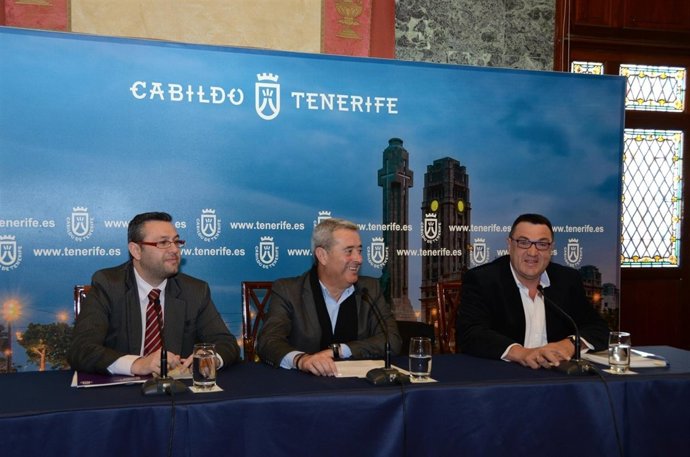 Un instante de la rueda de prensa