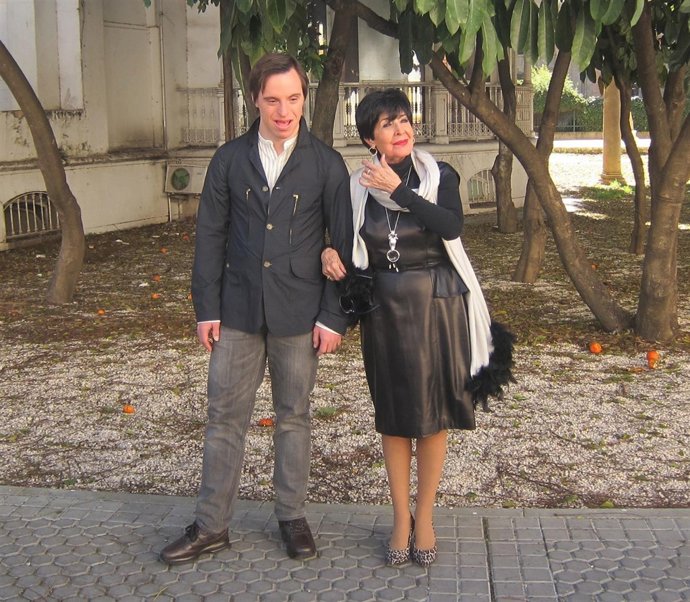 Concha Velasco representa 'Olivia y Eugenio' en el Lope de Vega