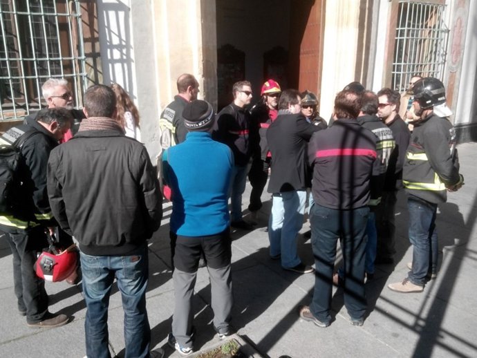 Un momento de la concentración de los bomberos