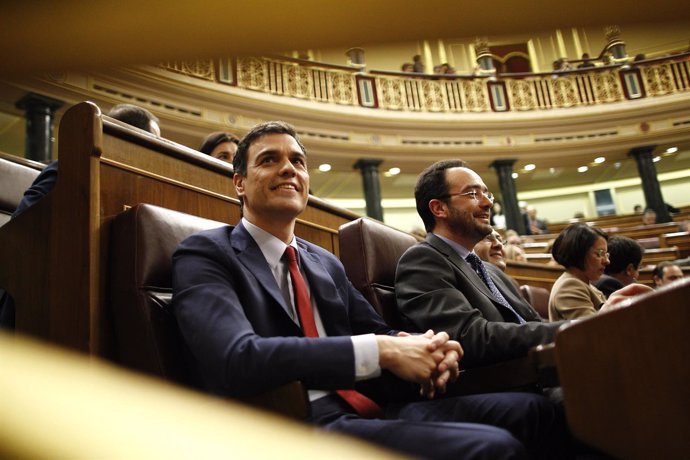 Pedro Sánchez y Antonio Hernando en el Debate del Estado de la Nación