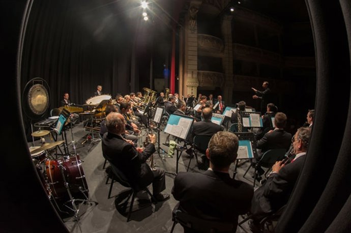 NOTA CONCIERTO CARLOS CANO BANDA Y JUAN SANTAMARÍA