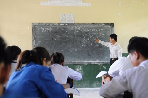 Plan denuncia la violencia que viven los escolares de Asia