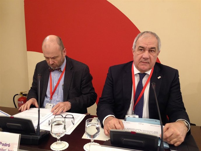 El director del Hospital Joan XXIII de Tarragona, Llorenç Mairal, y F.Bonet