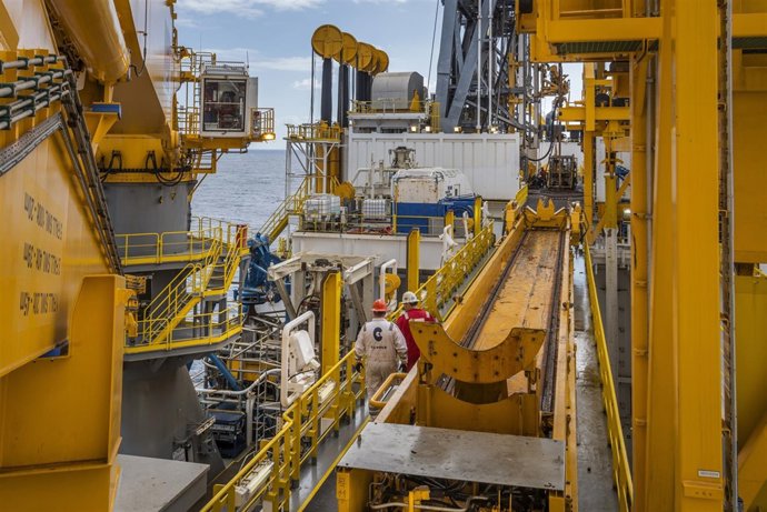Plataforma de extracción de petroleo