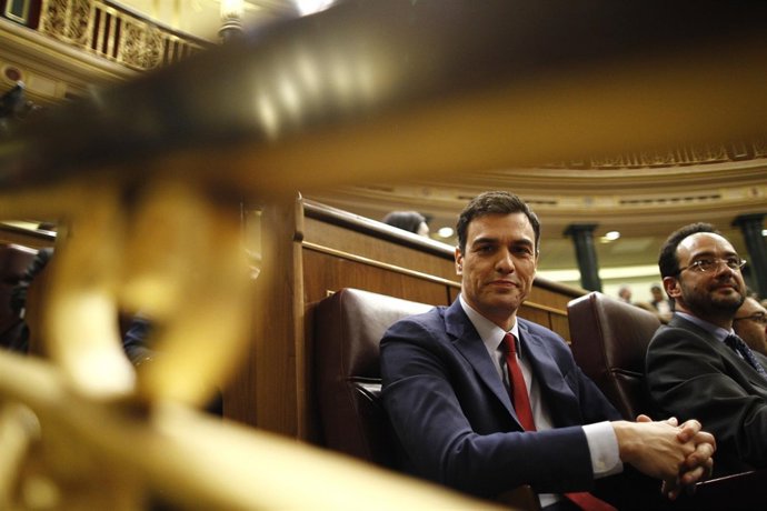 Pedro Sánchez y Antonio Hernando en el Debate del Estado de la Nación