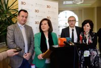 Junta: El Gobierno elabora el plan sobre hepatitis C de "espaldas a las CCAA"