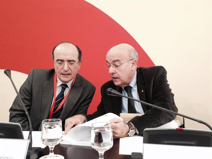 El dtor. De la Región Sanitaria Camp Tarragona, J.Mercadé, y el conseller B.Ruiz