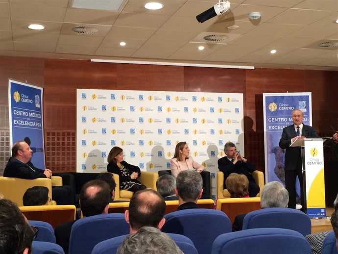 Pedro Guillén recibe la acreditación FIFA