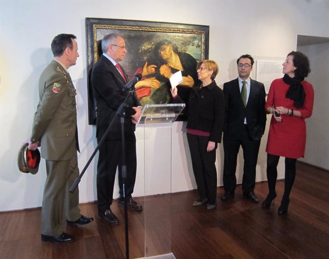 Martínez Bermejo y María Bolaños departen ante el cuadro de Rubens
