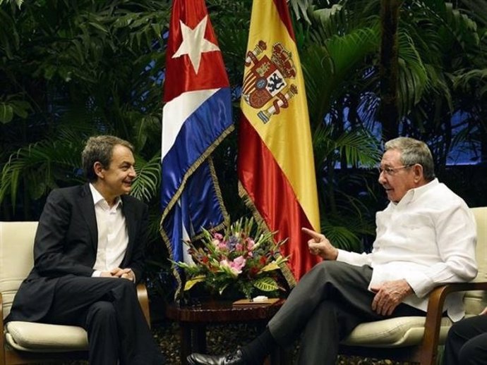 Zapatero y Raúl Castro. 