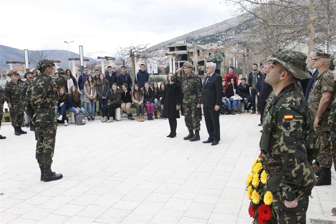 Homenaje a los militares españoles caídos en las misiones en Bosnia