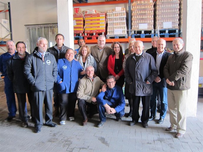Visita de la consejera de Asuntos Sociales al Banco de Alimentos de Cáceres