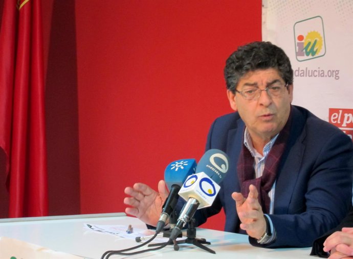 Diego Valderas, en la rueda de prensa.