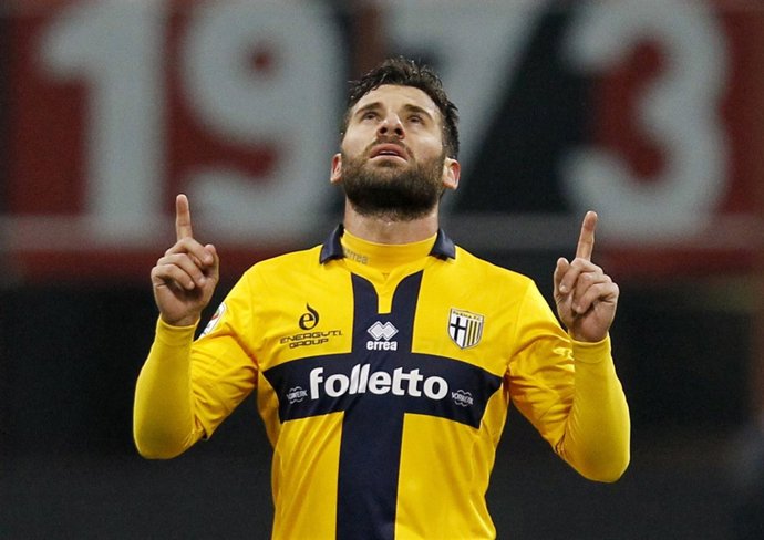 Antonio Nocerino, jugador del Parma tras una acción en San Siro