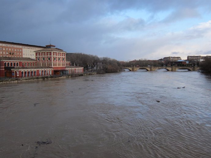 El río Ebro a su paso por Logroño