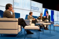 Casado cree que los dirigentes del PP a los que "algunos llaman casta" son los únicos que "saben sacar el país adelante"