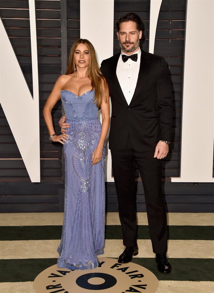 Sofia Vergara y su novio Joe posponen la boda a finales de año