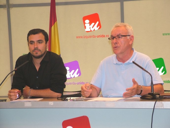 Cayo Lara y Alberto Garzón en rueda de prensa