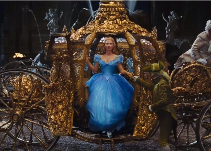 Fotograma de la película Cenicienta, que se estrena el 27 de este mes