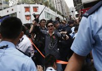 Detenidas 36 personas tras unos enfrentamientos durante una manifestación en Hong Kong
