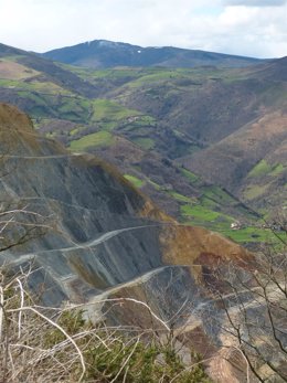 Ladera de la mina Boinas.