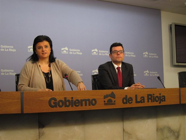 Arruga comparece con el director servicios jurídicos sobre diligencias TC