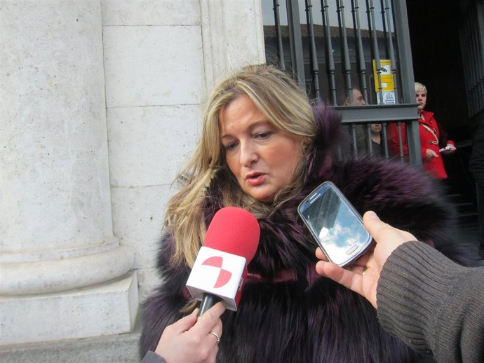 Virginia López Negrete, defensora de la acusada. 
