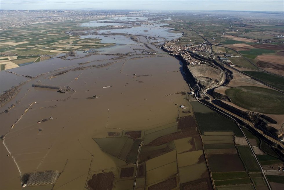 Efectos de la crecida del Ebro en la Ribera Alta, a su paso por Gallur
