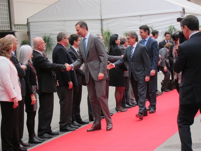 Rey Felipe, pte.Generalitat Artur Mas, ministro José Manuel Soria en el X MWC 