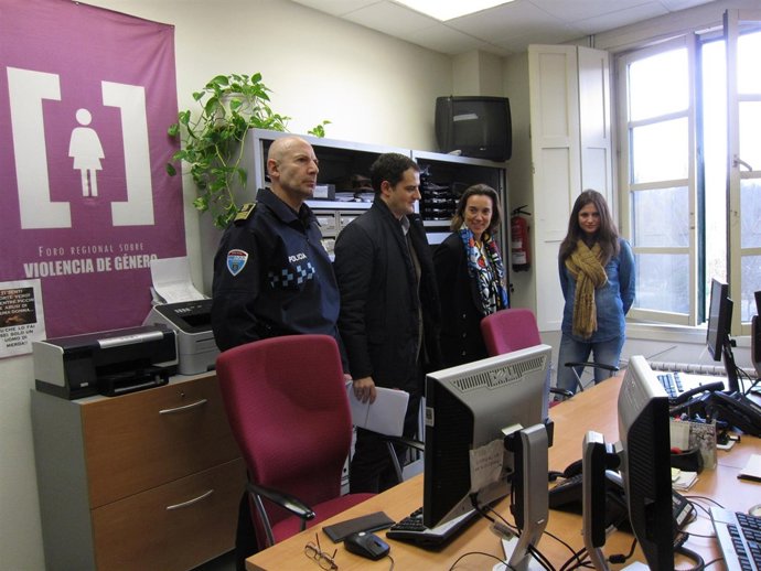 Gamarra, durante la visita a la dependencias policiales