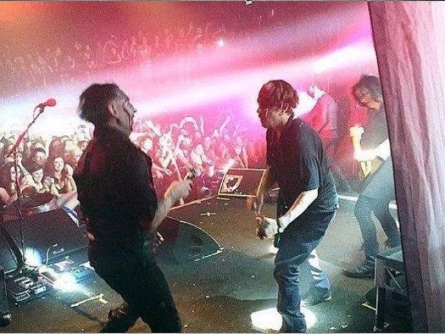 Johnny Depp se une a Marilyn Manson en uno de sus conciertos