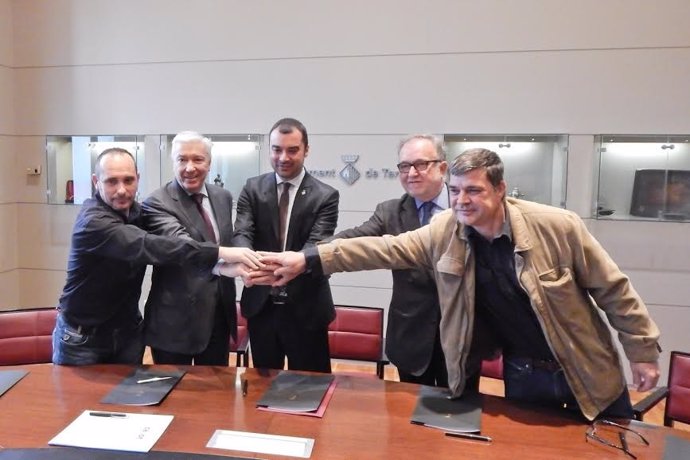 El Ayuntamiento y el sector económico de Terrassa firman un pacto 