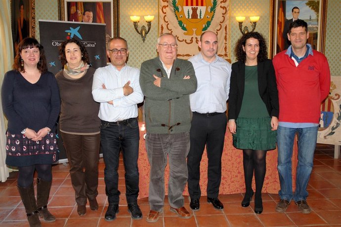 Firma del convenio de la camapaña 'Ningún niño sin gafas'