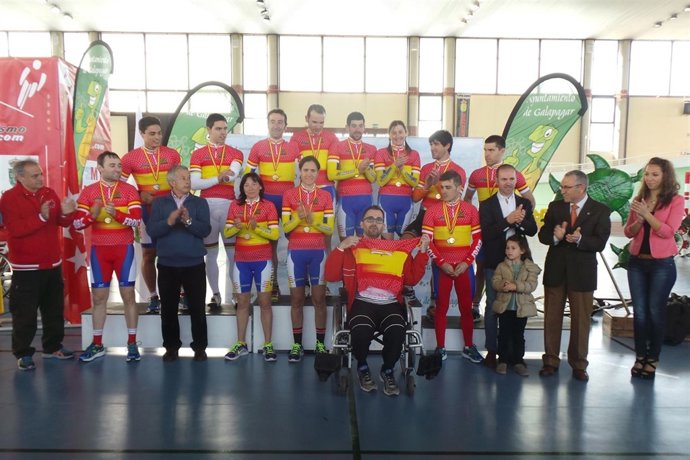 Equipo paralímpico español ciclismo pista