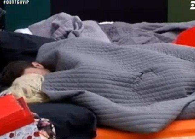 YLENIA Y FEDE DEL EDREDONING AL ATAQUE DE CELOS 