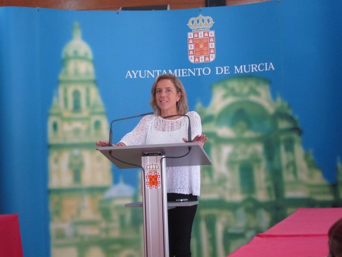  Adela-Martínez Cachá